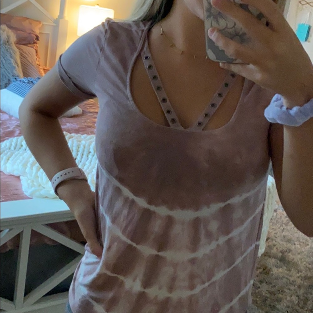 Soft and flowy tee